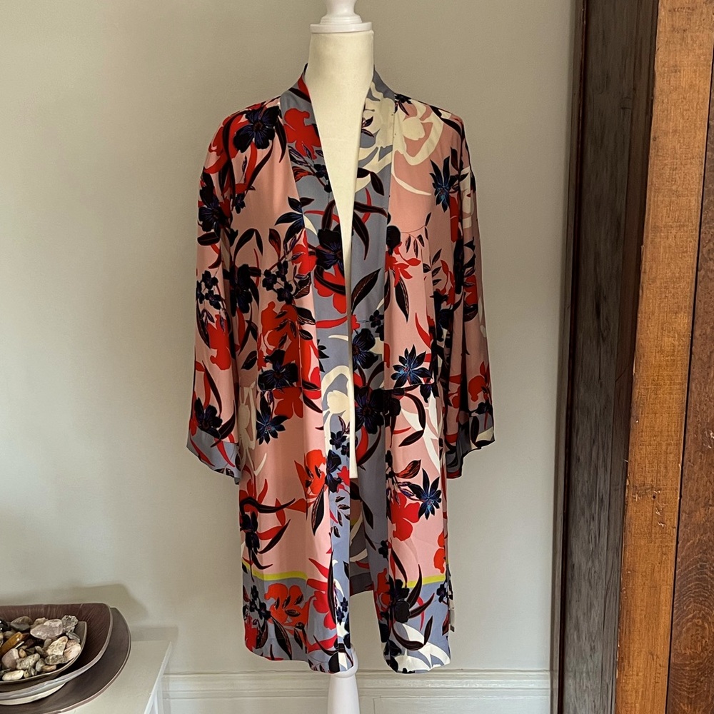 CAbi printed kimono jacket.  Size S.